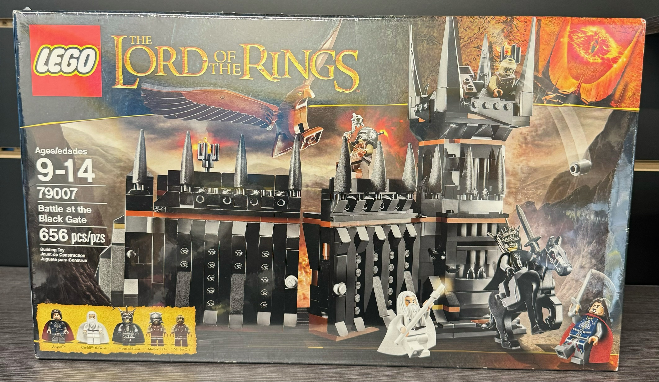 Lord of the rings battle of the black gate new in box lego set.