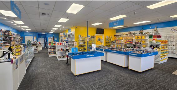 Bricks & Minifigs Federal Way bulk LEGO table