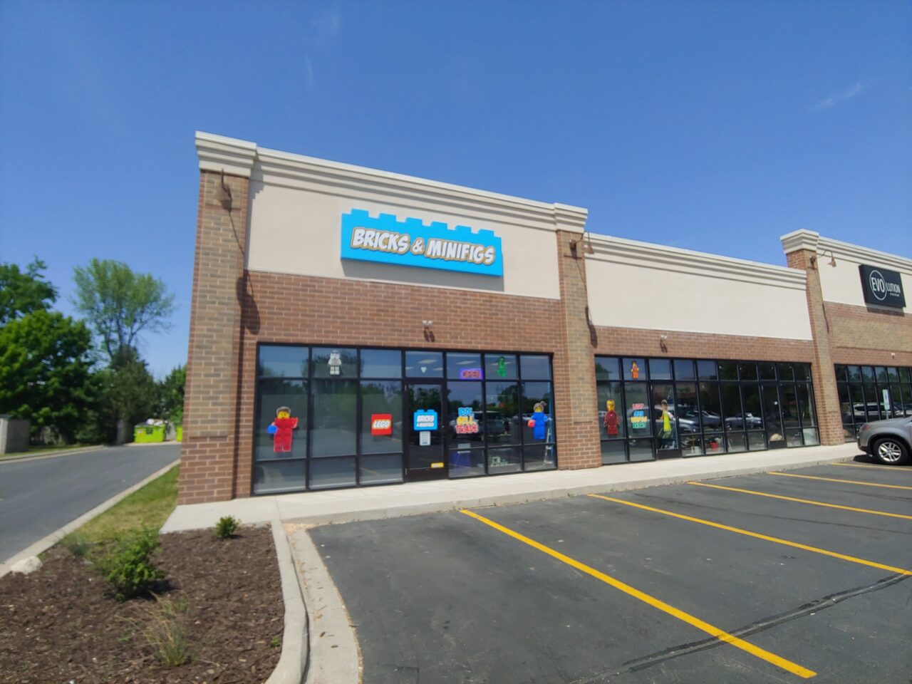 LEGO® Resale Store Buy Sell Trade Bricks and Minifigs Fox Valley