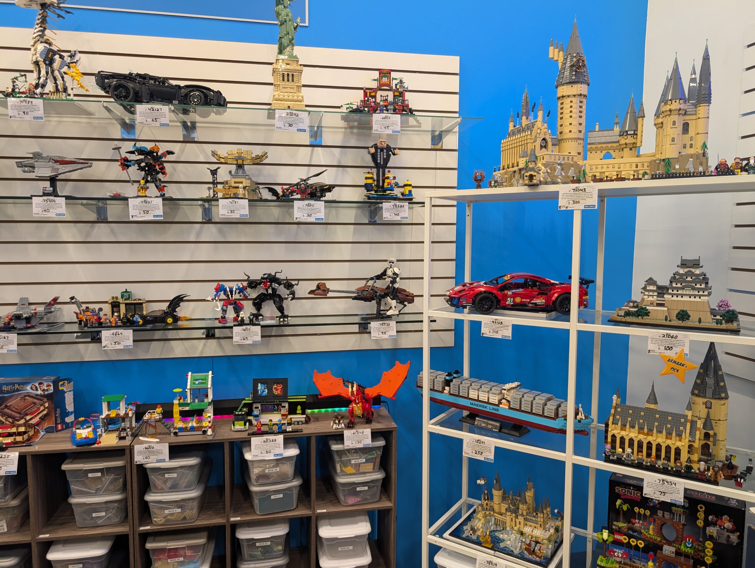 Find rare retired LEGO sets at Bricks & Minifigs