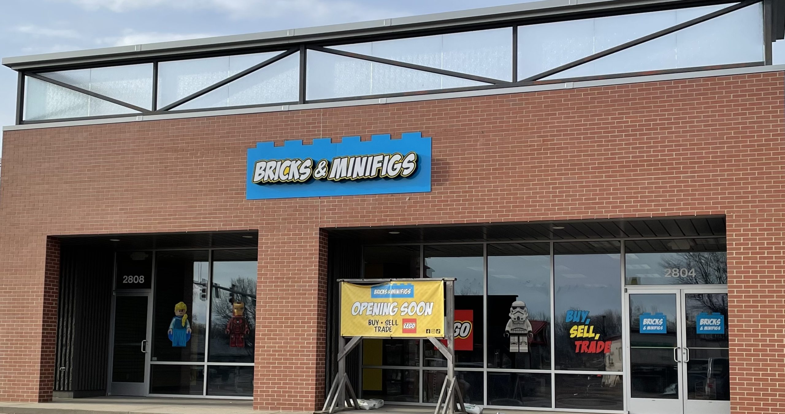 tempImageCwztqa interior of Bricks and Minifigs Olympia WA store