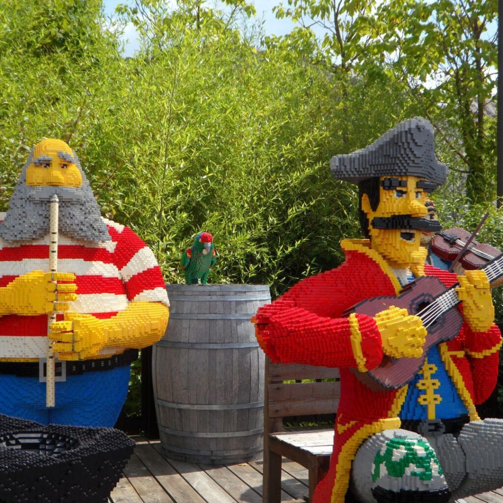 pirate musician sculptures at legoland