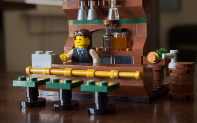 LEGO® Brews & Builds MOC: Free Pub Bar Build Instructions